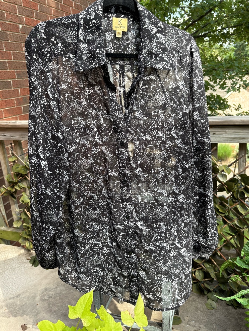 Kasper Black & White Abstract Print Sheer Button up Blouse